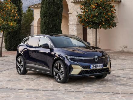 Ново! Автомати за Renault Megane E-Tech 100% electric 2022-